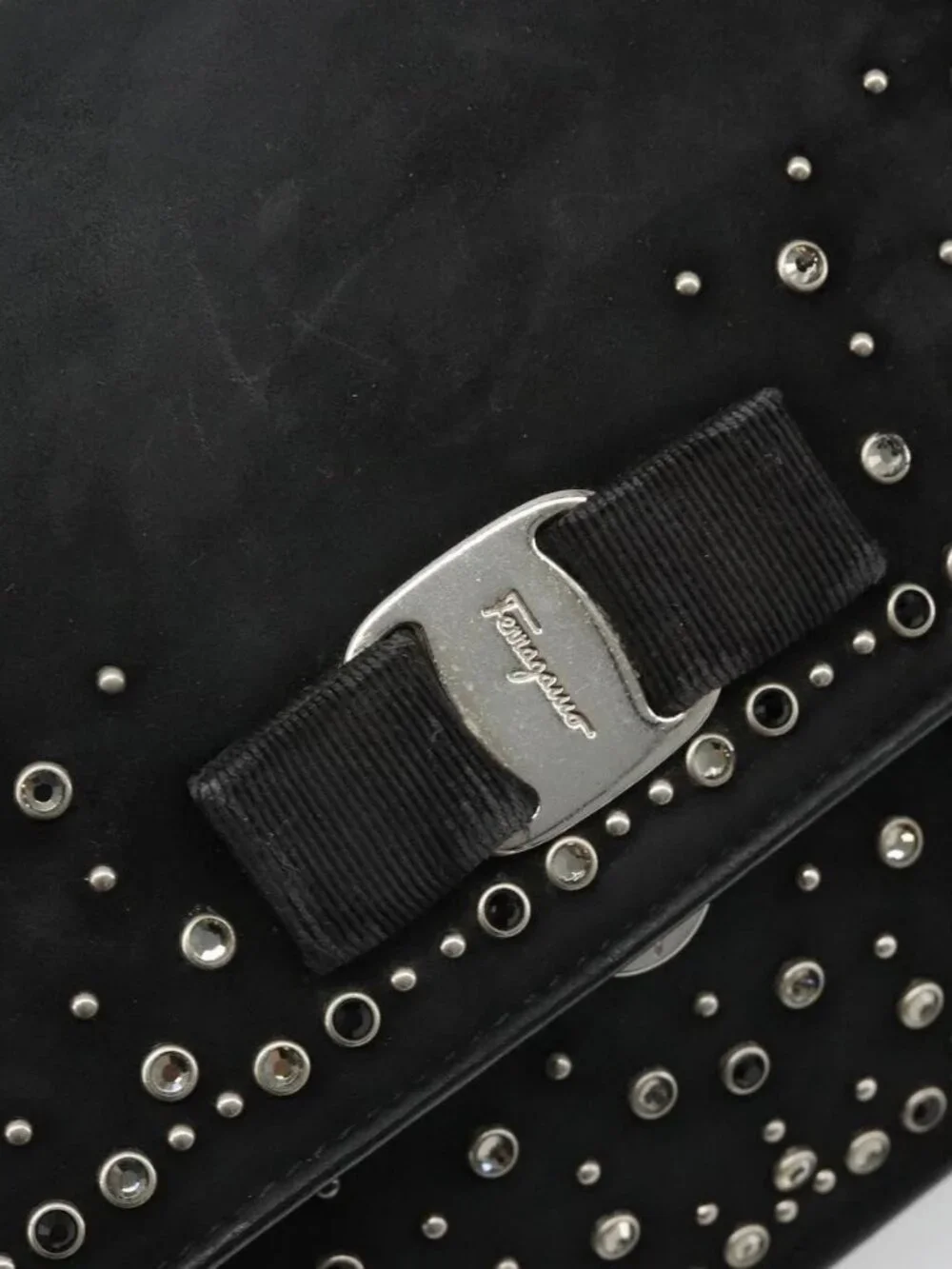 Salvatore Ferragamo Vala Chain Shoulder Bag Suede Black Silver Auth 187258A